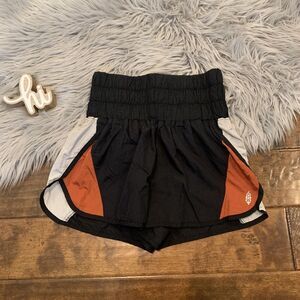 Free People FP Movement Womens Shorts Size Medium Way Home Black Colorblock